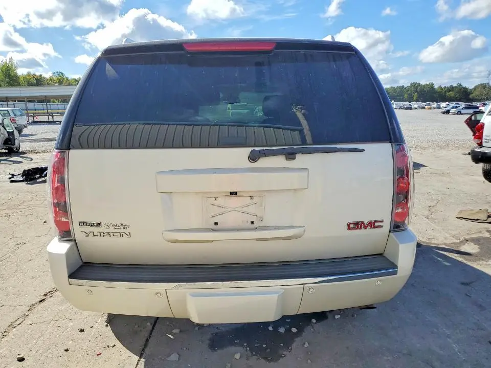 2010 GMC YUKON DENALI  