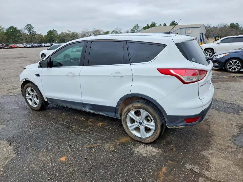 2016 FORD ESCAPE SE  