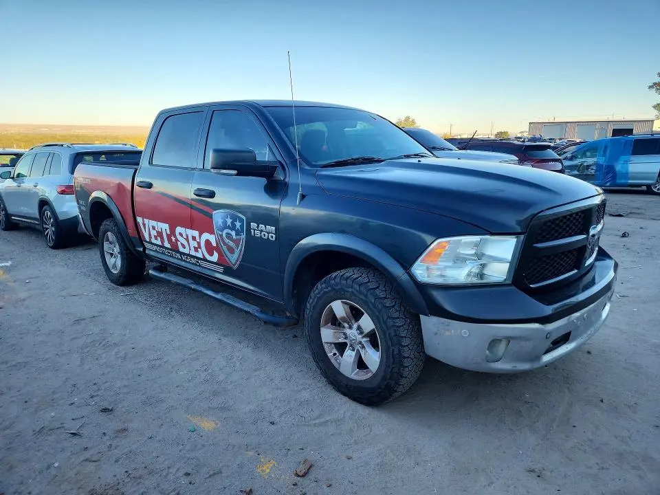 2015 RAM 1500 SLT  
