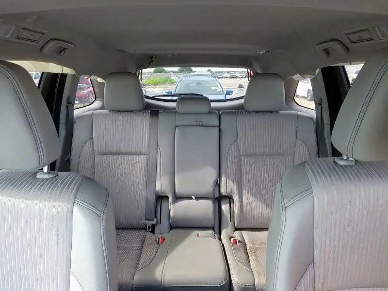 2016 TOYOTA HIGHLANDER LE  