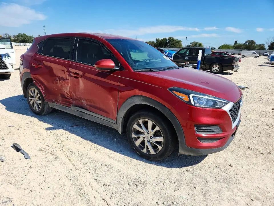 2021 HYUNDAI TUCSON SE  