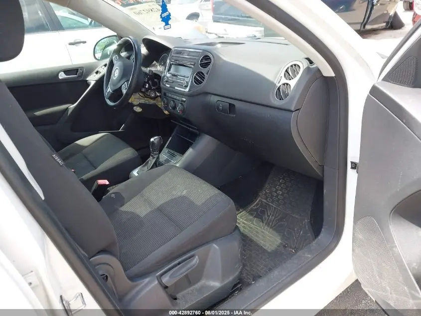 2013 VOLKSWAGEN TIGUAN S
