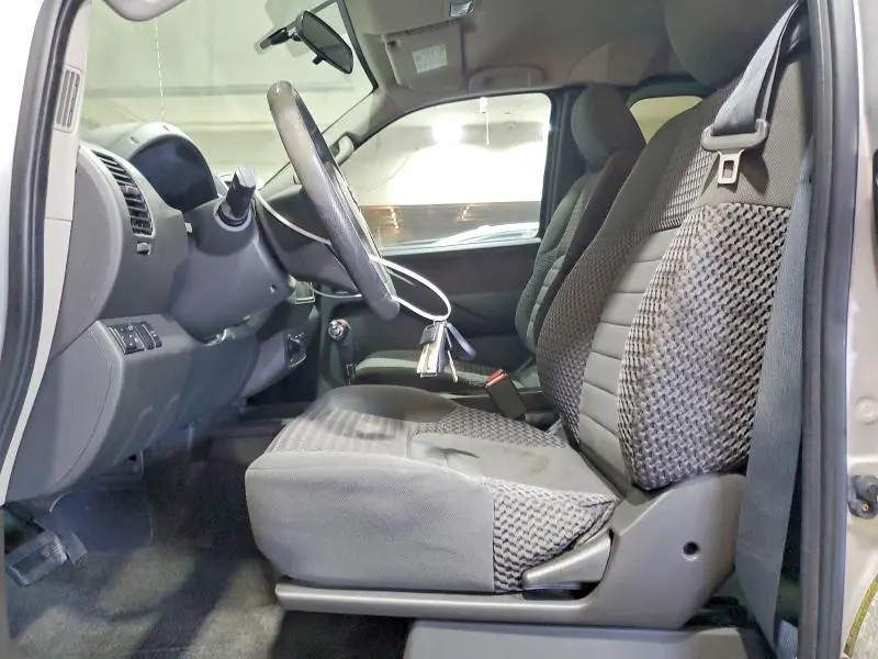 2012 NISSAN FRONTIER SV V6  