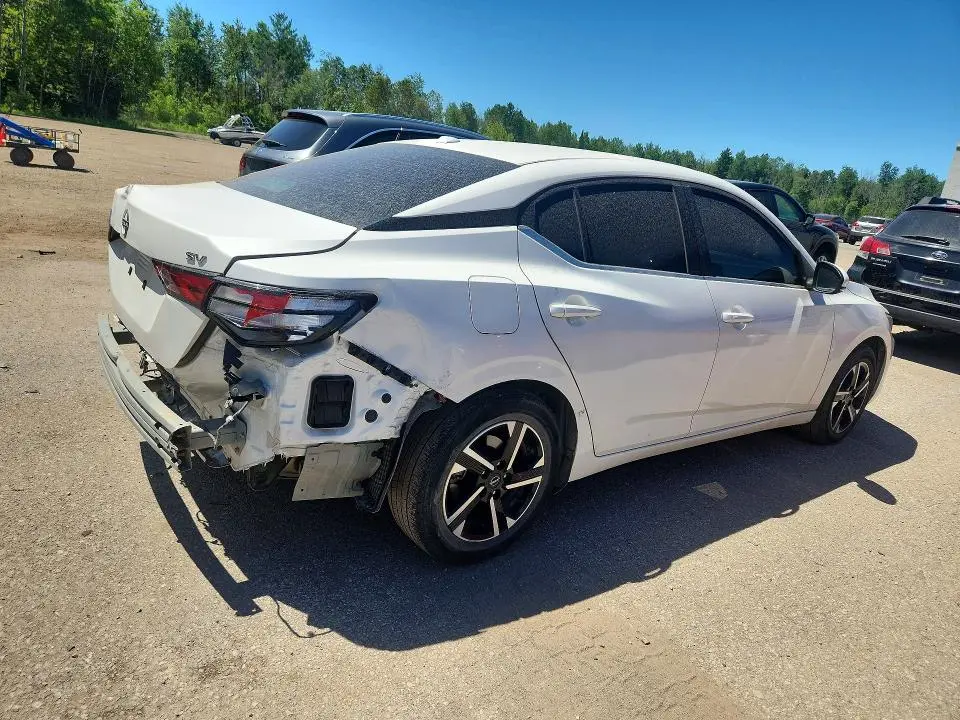 2024 NISSAN SENTRA SV  