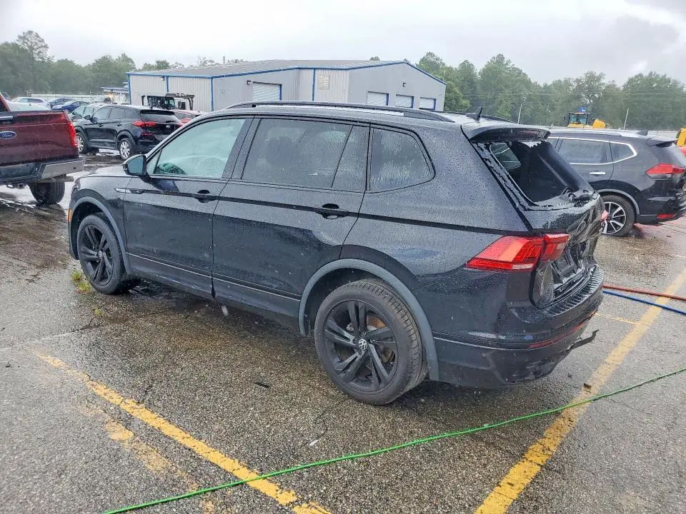 2023 VOLKSWAGEN TIGUAN SE R-LINE BLACK  