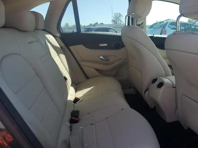 2022 MERCEDES-BENZ GLC 300