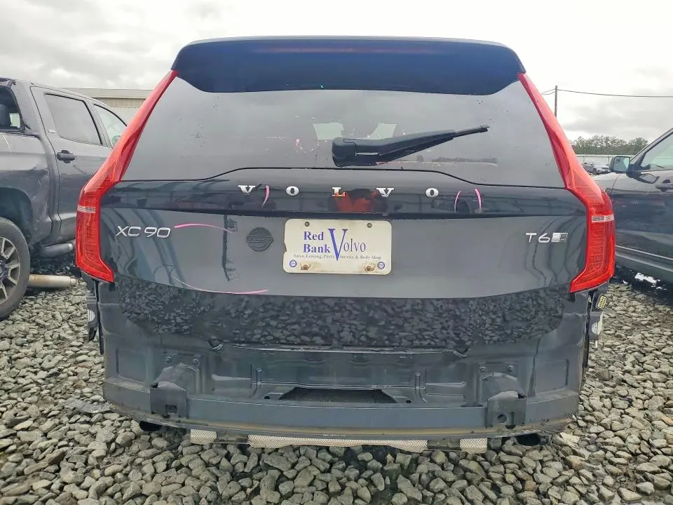 2016 VOLVO XC90 T6  