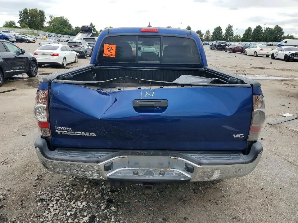2015 TOYOTA TACOMA V6  