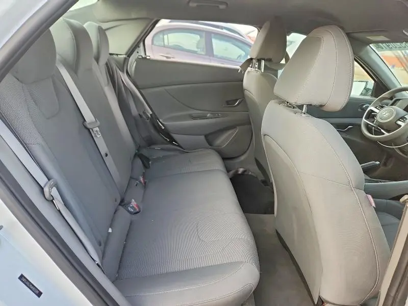 2021 HYUNDAI ELANTRA SE  