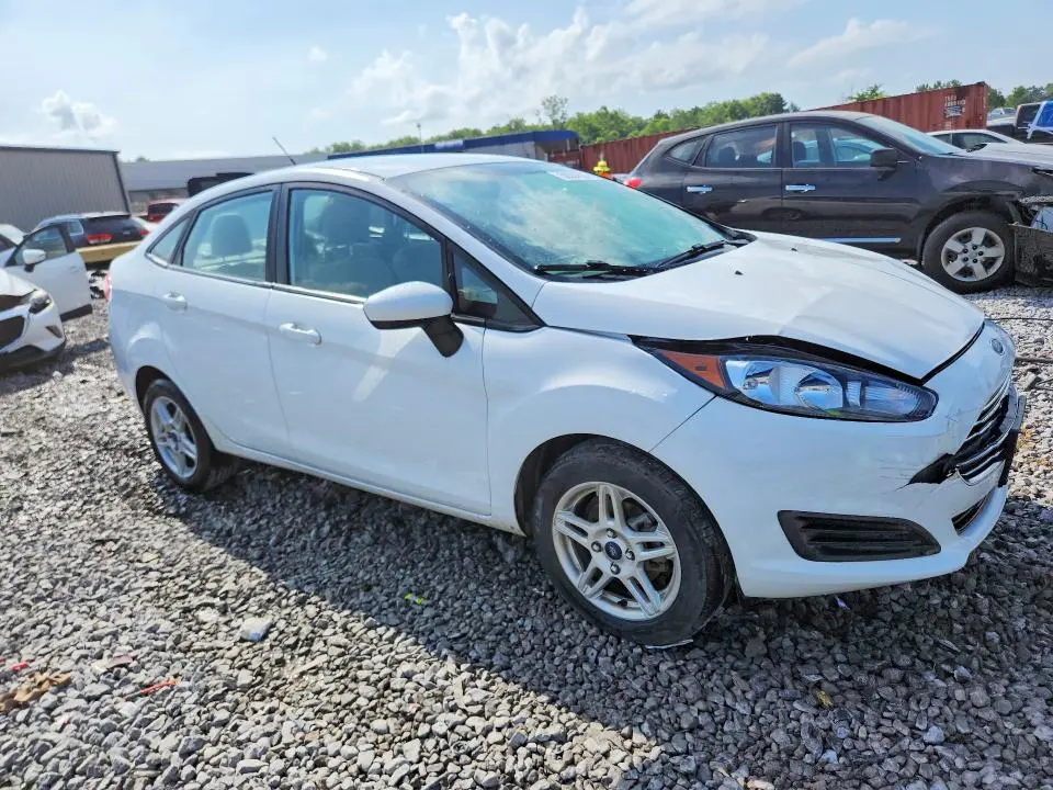 2017 FORD FIESTA SE  