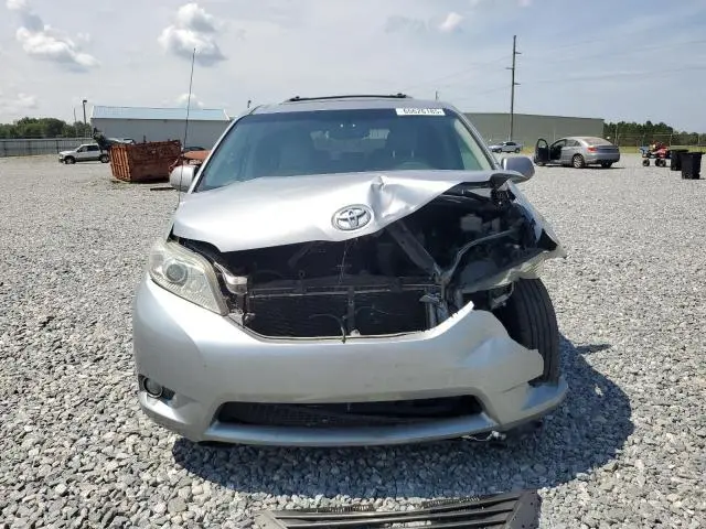 2011 TOYOTA SIENNA XLE  