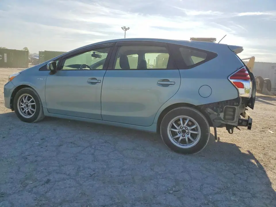 2016 TOYOTA PRIUS V THREE  