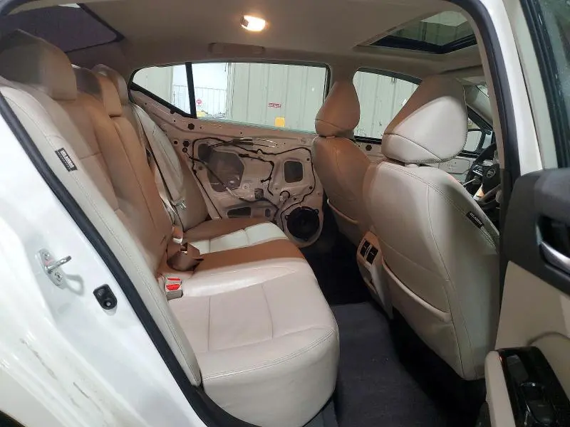 2022 NISSAN ALTIMA SL  