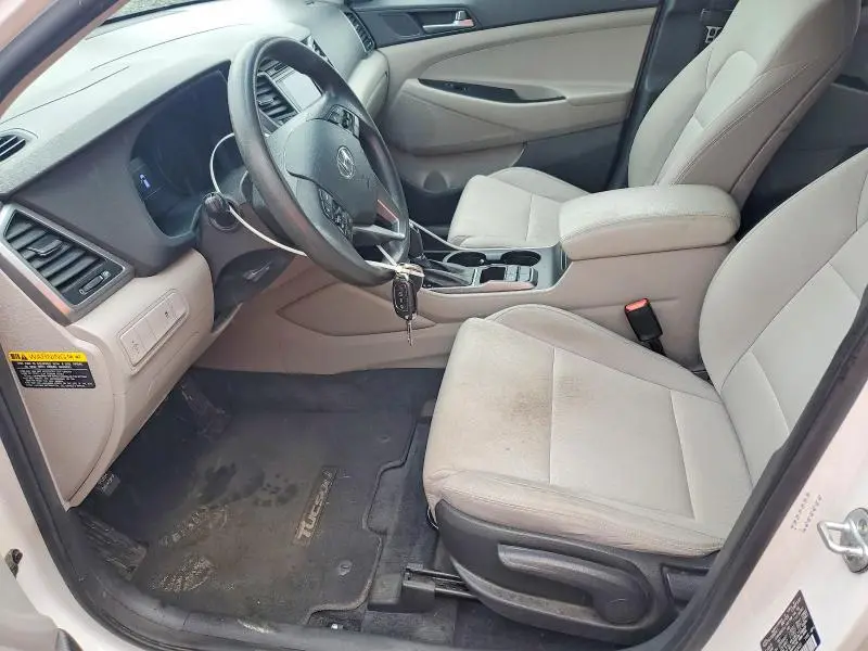 2017 HYUNDAI TUCSON SE  