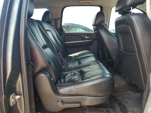 2011 CHEVROLET SUBURBAN K1500 LT  