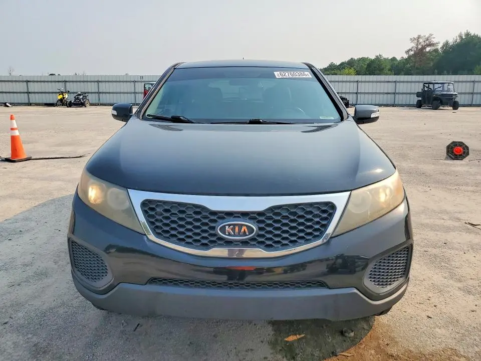 2011 KIA SORENTO LX  