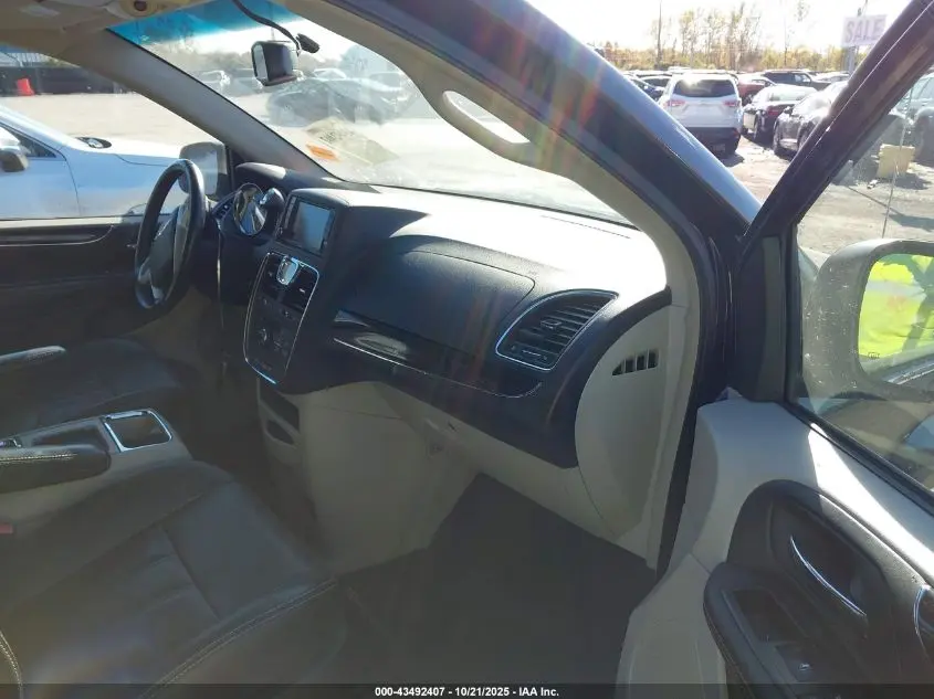 2015 CHRYSLER TOWN & COUNTRY TOURING