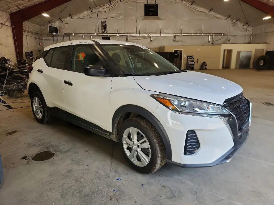 2024 NISSAN KICKS S  