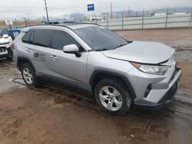 2021 TOYOTA RAV4 XLE  