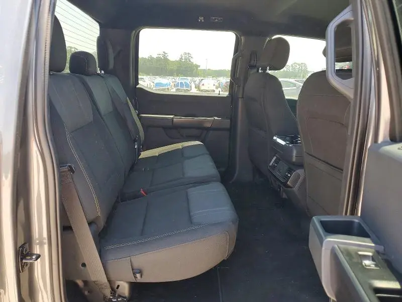 2025 FORD F150 STX  