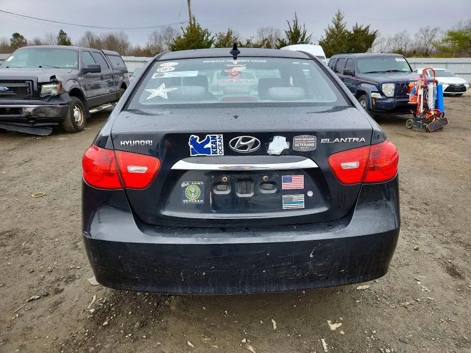 2010 HYUNDAI ELANTRA SE  