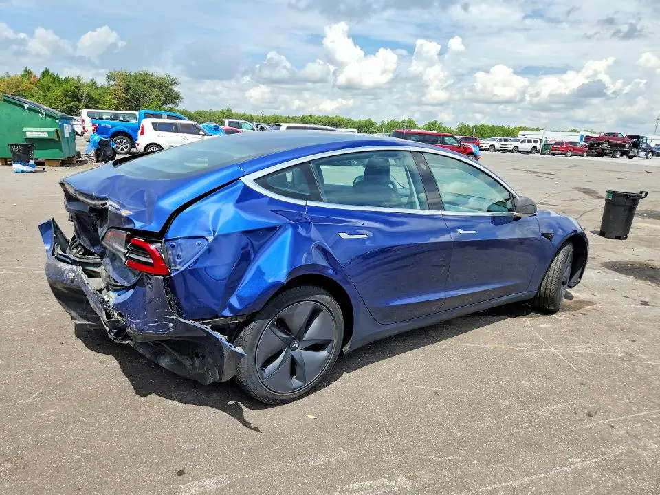 2018 TESLA MODEL 3   