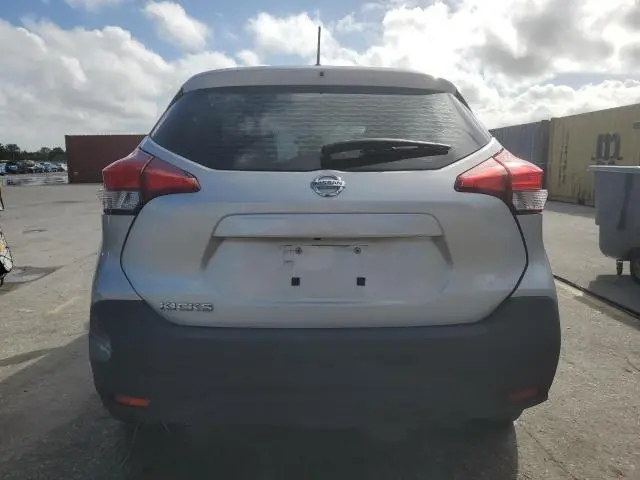 2018 NISSAN KICKS S  