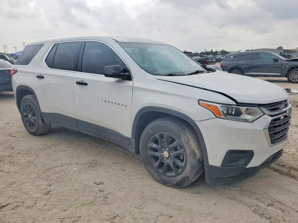 2020 CHEVROLET TRAVERSE LS  