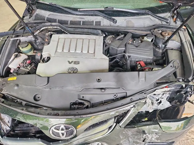 2010 TOYOTA CAMRY LE V6  