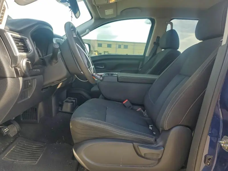 2017 NISSAN TITAN S  