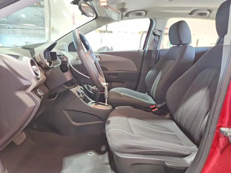 2016 CHEVROLET SONIC LT  