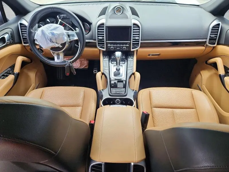 2014 PORSCHE CAYENNE   