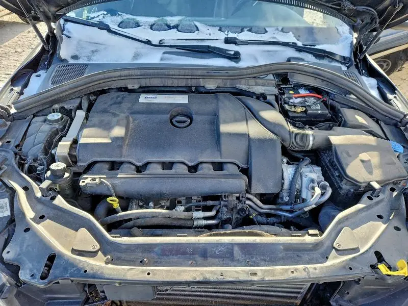 2016 VOLVO XC60 T6 PLATINUM  