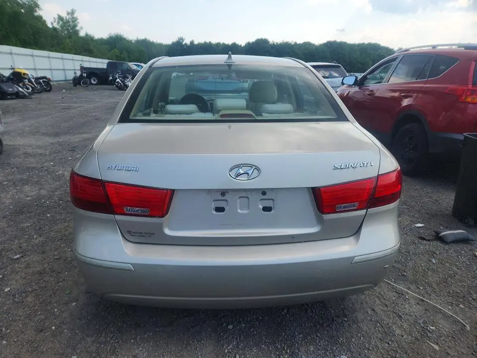 2010 HYUNDAI SONATA GLS  