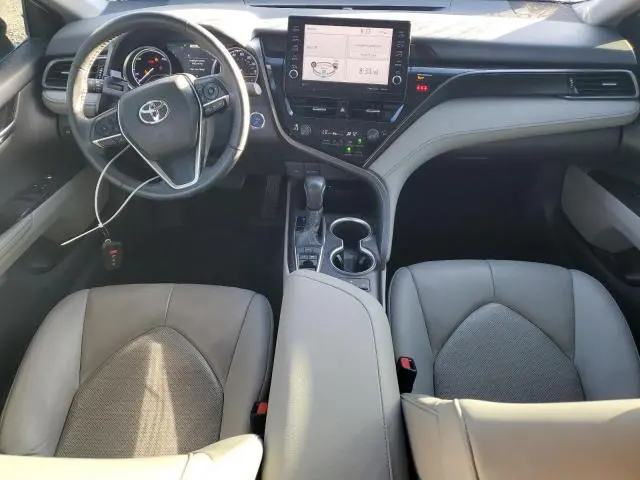 2022 TOYOTA CAMRY XLE  