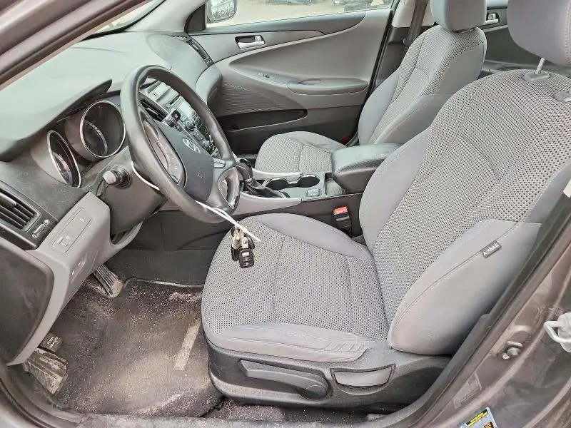 2011 HYUNDAI SONATA GLS  