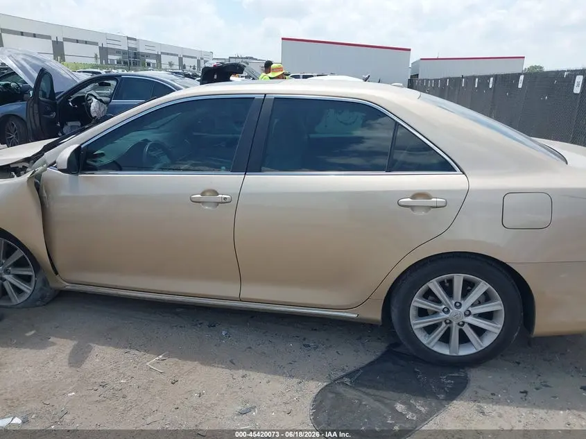 2012 TOYOTA CAMRY XLE V6
