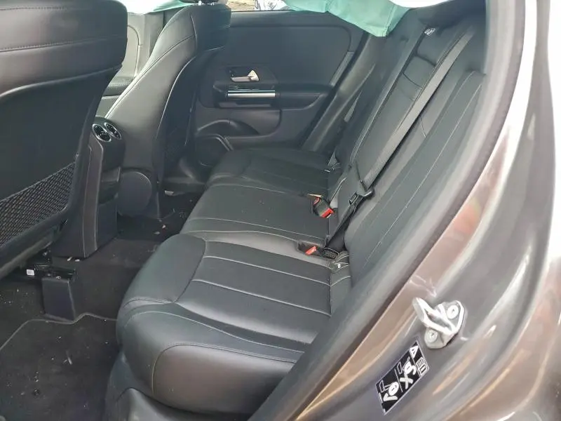 2021 MERCEDES-BENZ GLA 250 4MATIC  