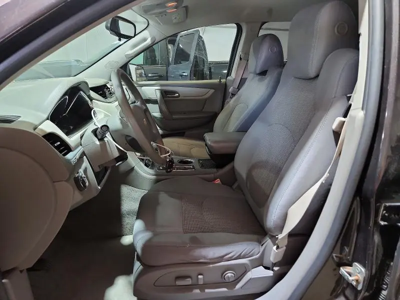 2017 CHEVROLET TRAVERSE LS  