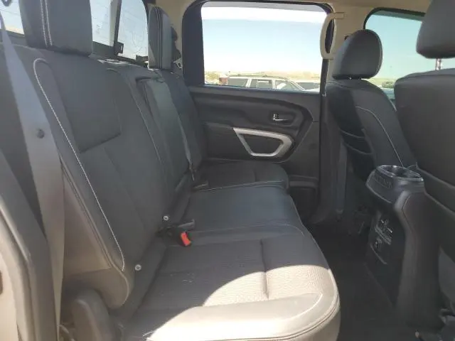 2017 NISSAN TITAN SV  