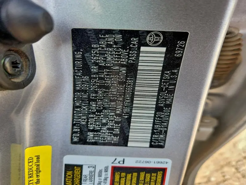 2017 TOYOTA CAMRY LE  