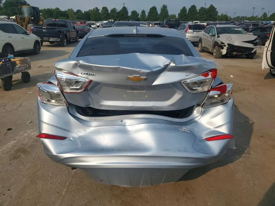 2017 CHEVROLET CRUZE LT  