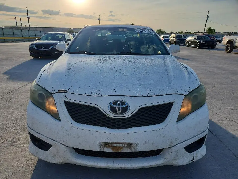 2010 TOYOTA CAMRY SE  