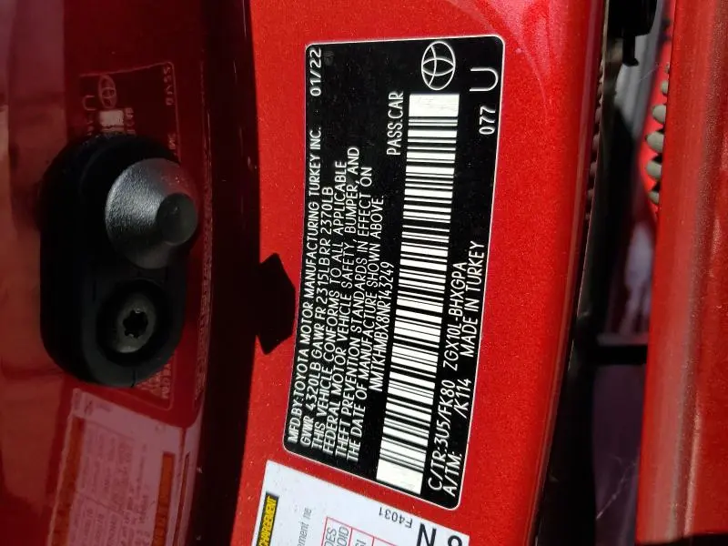 2022 TOYOTA C-HR XLE  