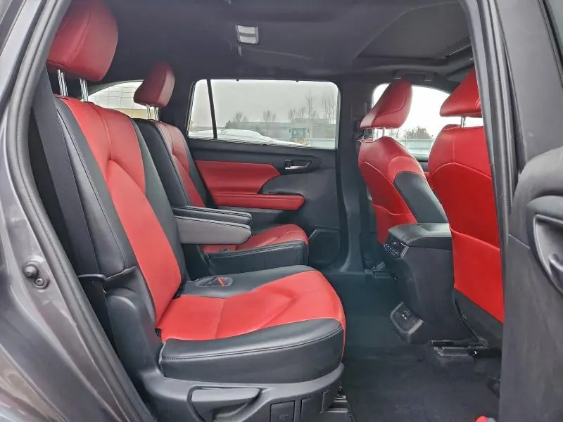 2021 TOYOTA HIGHLANDER XSE  