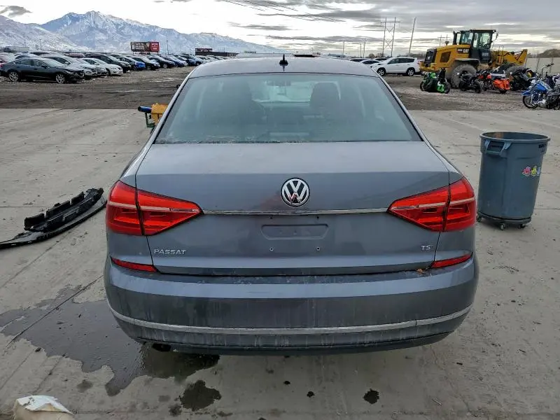 2016 VOLKSWAGEN PASSAT S  