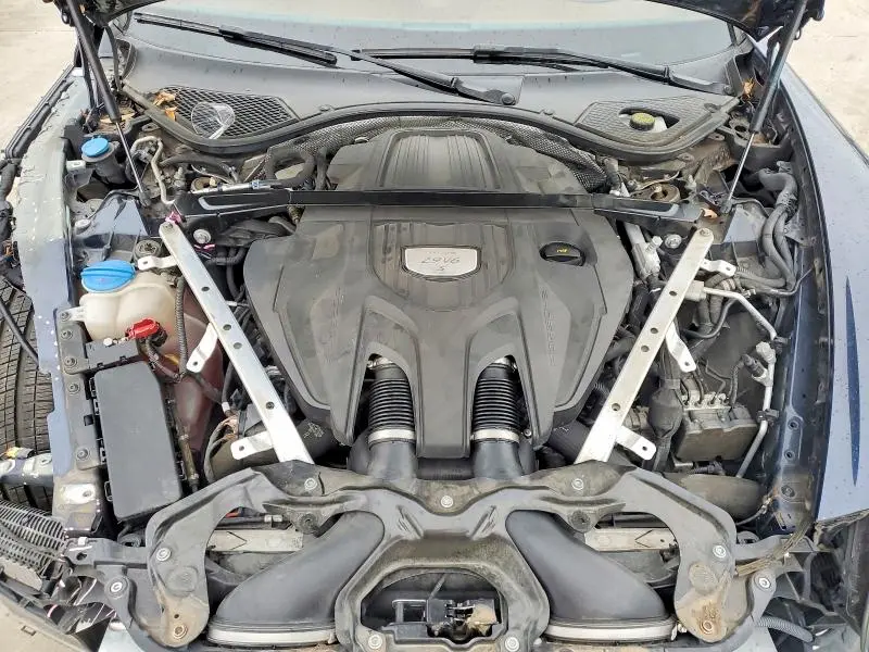 2018 PORSCHE PANAMERA 4S  