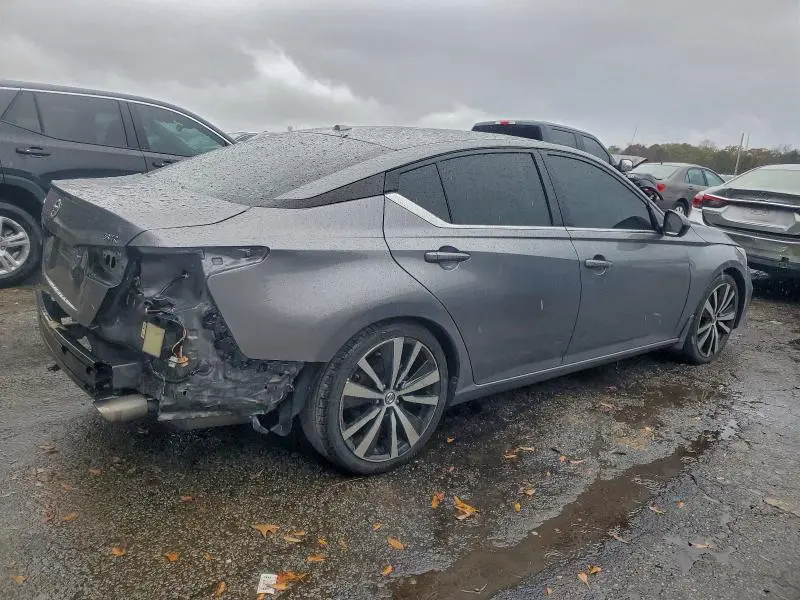 2019 NISSAN ALTIMA SR  