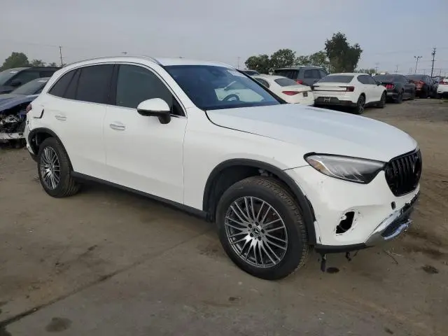 2025 MERCEDES-BENZ GLC 300  