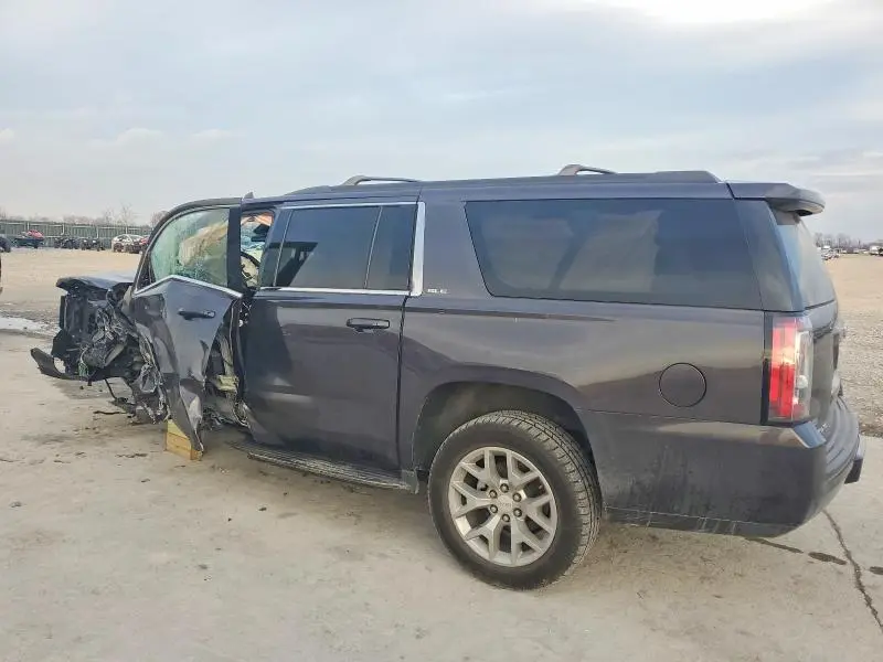2017 GMC YUKON XL K1500 SLE  